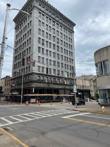 Falling concrete prompts closures around Sinclair Building